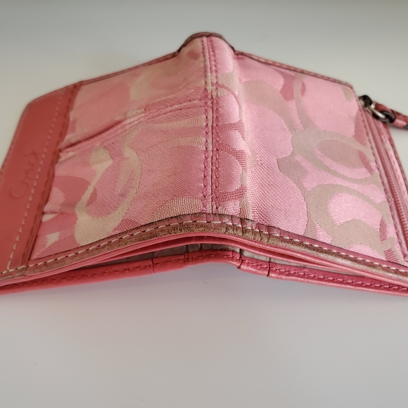 Coach wallet with coin compartment (pink print) - Picture 9 of 13